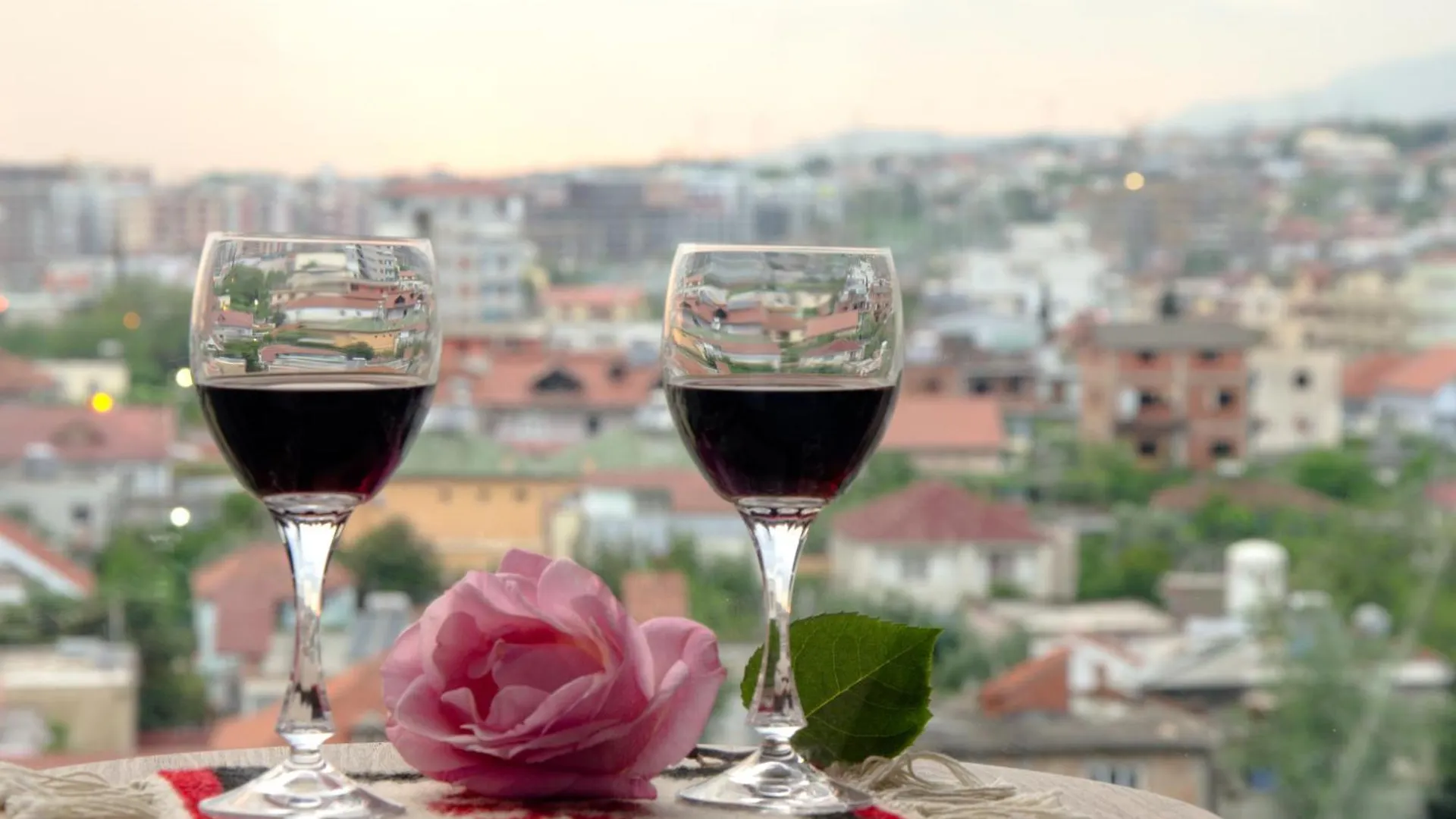 Art'Appart Sunset - Tirana City Center 0*,  Αλβανία